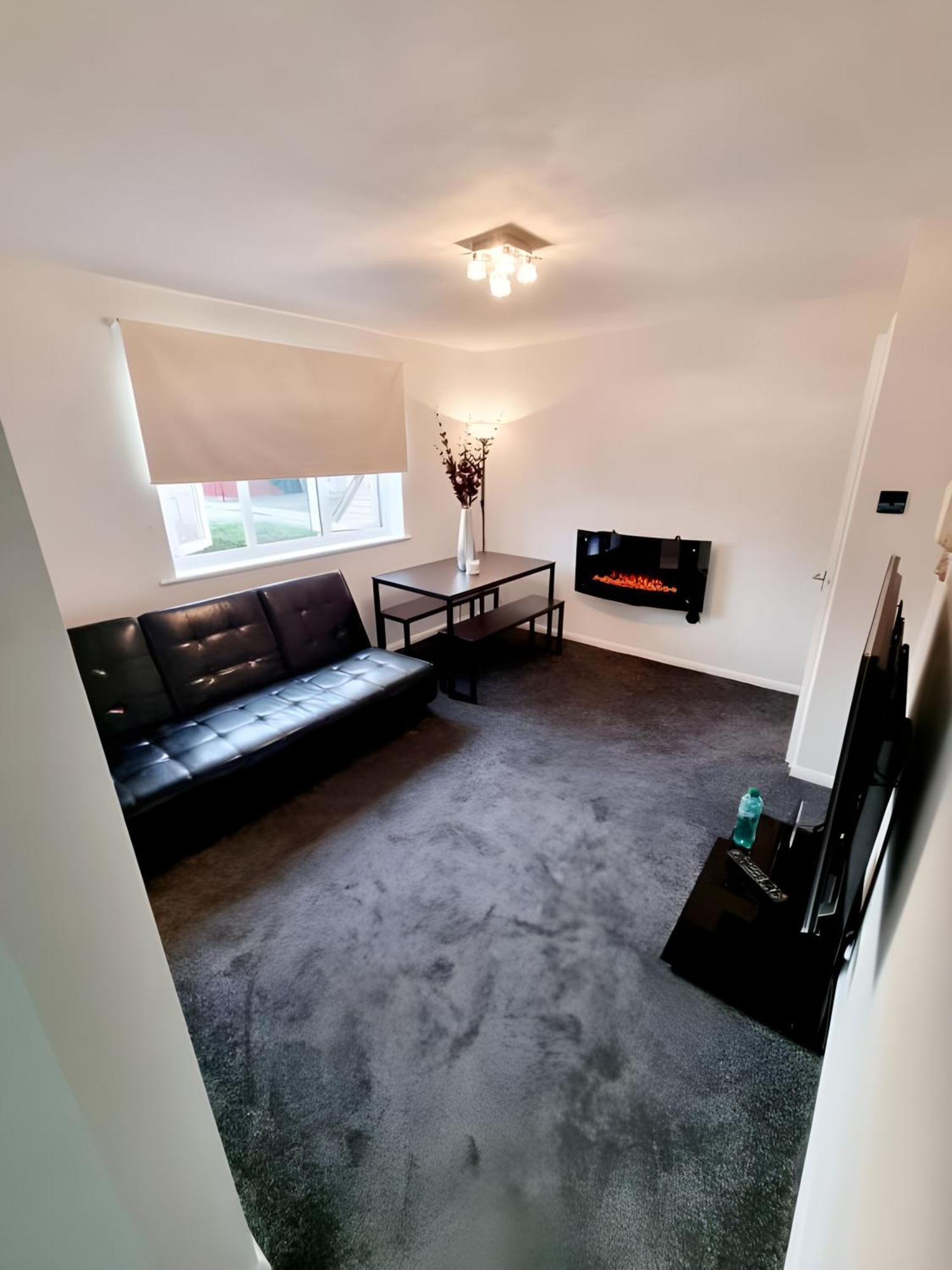 Sleek & Stylish - E15 Apartment With Parking London Eksteriør billede